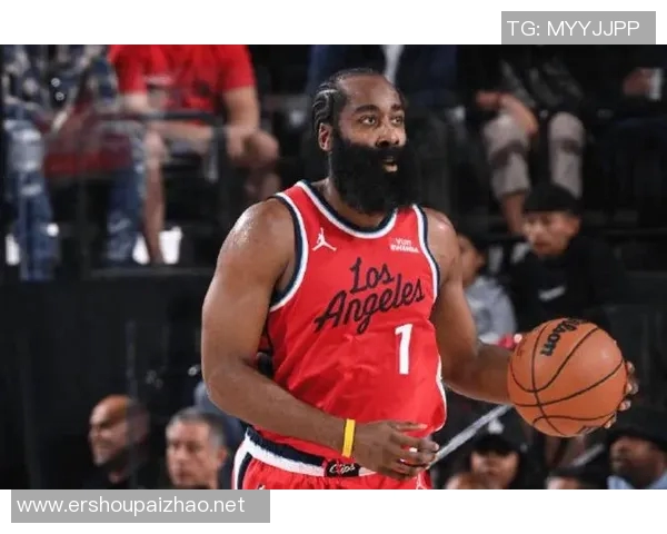 15中4！哈登带病13+13累得瘫坐替补席 与狄龙爆发口角冲突